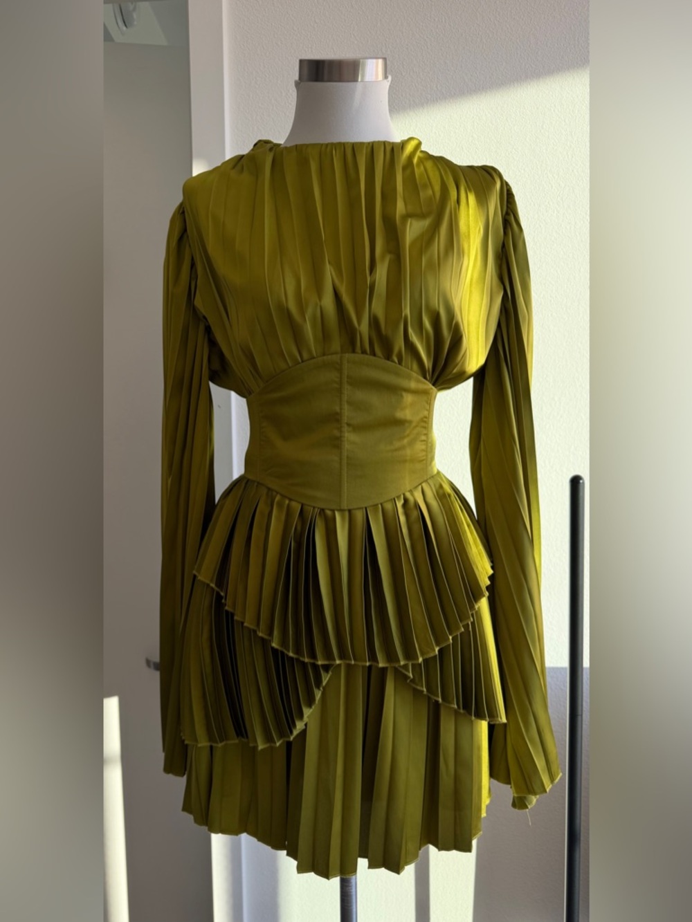 ANDREA IYAMAH
The Lenti Pleated Mini Dress in Onyx (Size S) - Picture 3 of 16